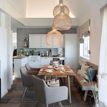 Reetdorf Geltinger Birk Kuenstlerkate Lagune Holiday home