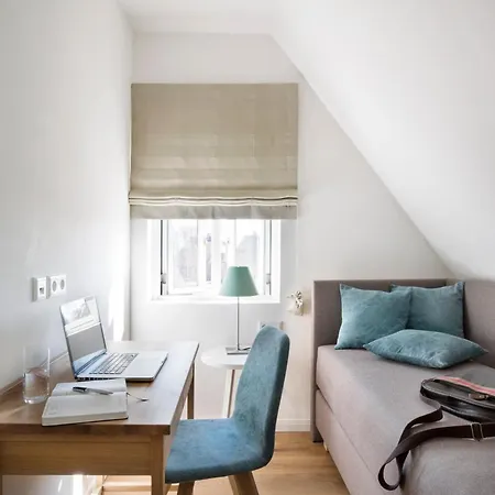 Reetdorf Geltinger Birk Kuenstlerkate Lagune